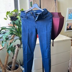 Style n co slim leg stretch jeans